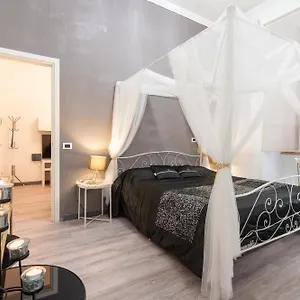 Cairoli 1 House G&b Colisee Rome
